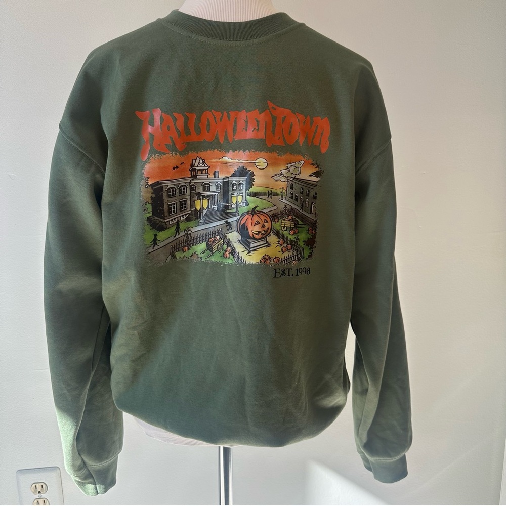 Ivy Green Halloweentown Color Graphic Cotton Pullover Sweatshirt Crew Neck, M